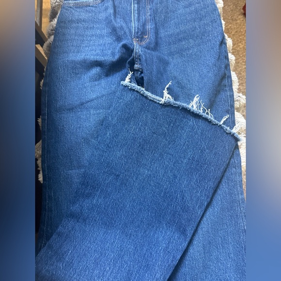 NWT Abercrombie & Fitch Stylish Blue Flared Jeans - Picture 11 of 12